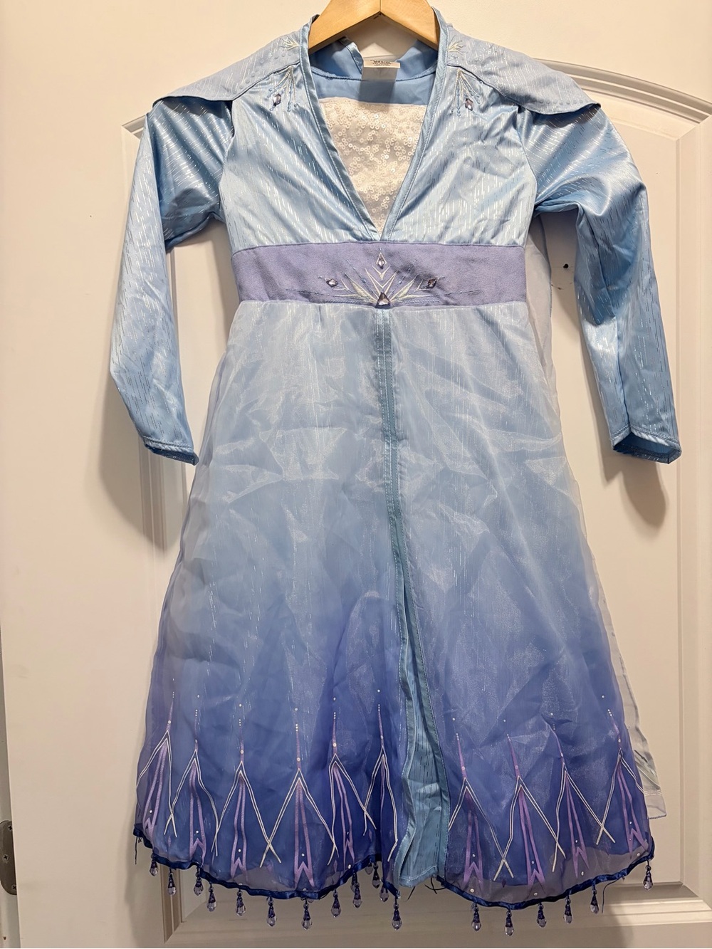 Official Disney Disney Frozen 2 Elsa Dress Size 5/6 Dress Up Costume